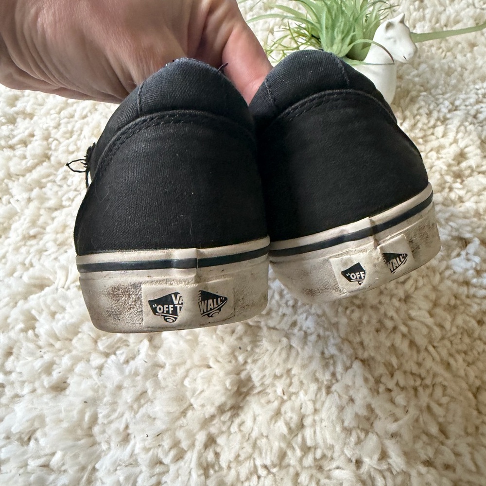 Vans off the wall skater shoes Black and White Low Top Skate Sneakers - Picture 7 of 10